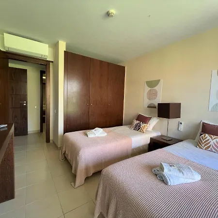 Апартаменты Albufeira Salgados Premium 1 With Pool By Homing Гия