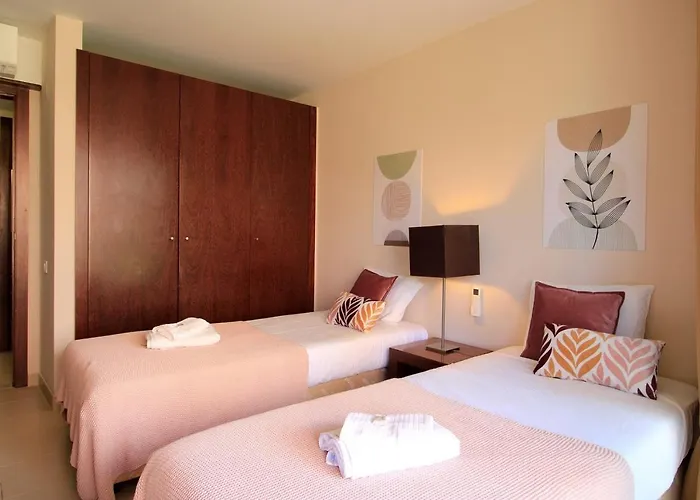 Albufeira Salgados Premium 1 With Pool By Homing