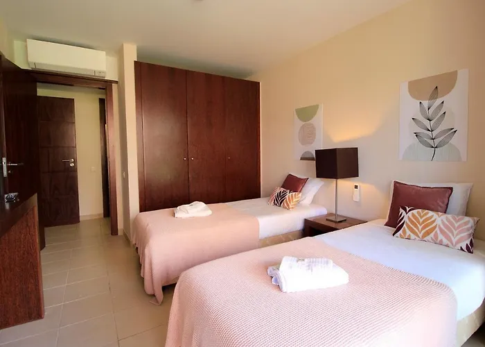 Albufeira Salgados Premium 1 With Pool By Homing *